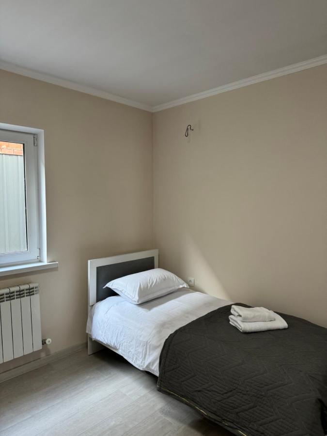 Comfort Plus Hostel Almaty Exterior photo