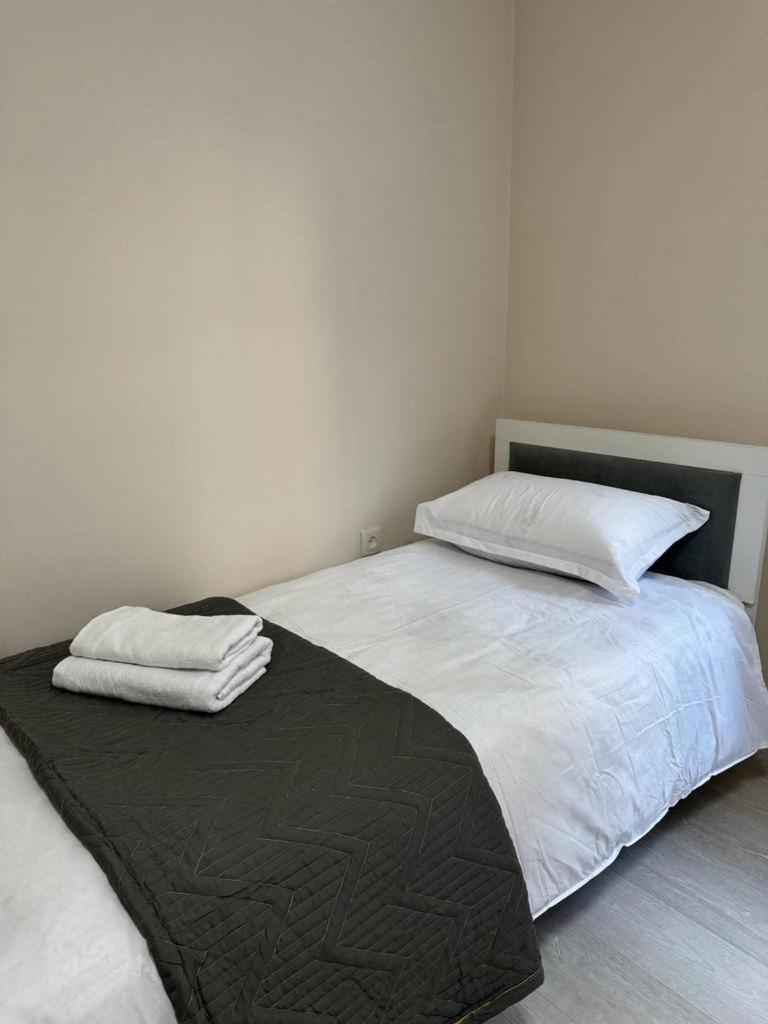 Comfort Plus Hostel Almaty Exterior photo